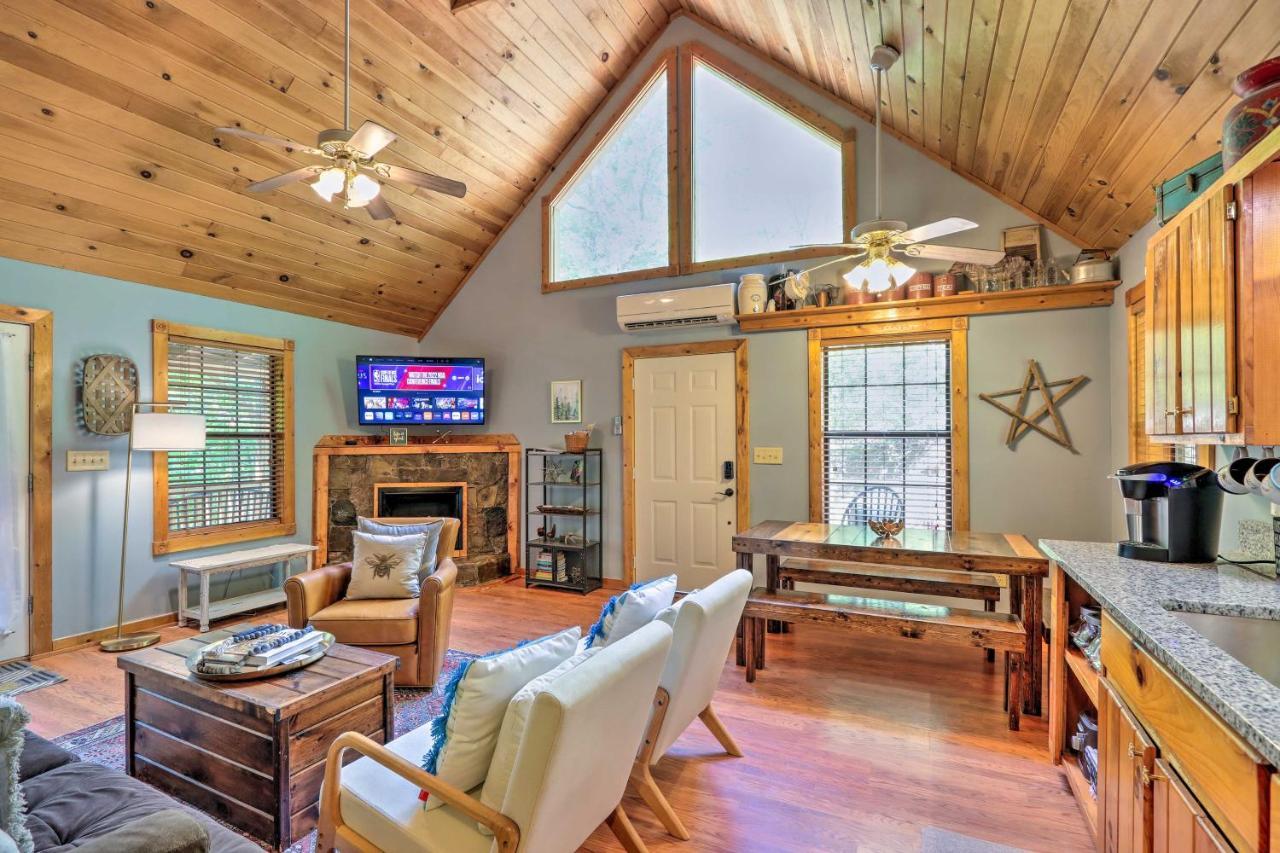 Bumblebee Cottage Murphy Retreat With Hot Tub Salem Екстериор снимка