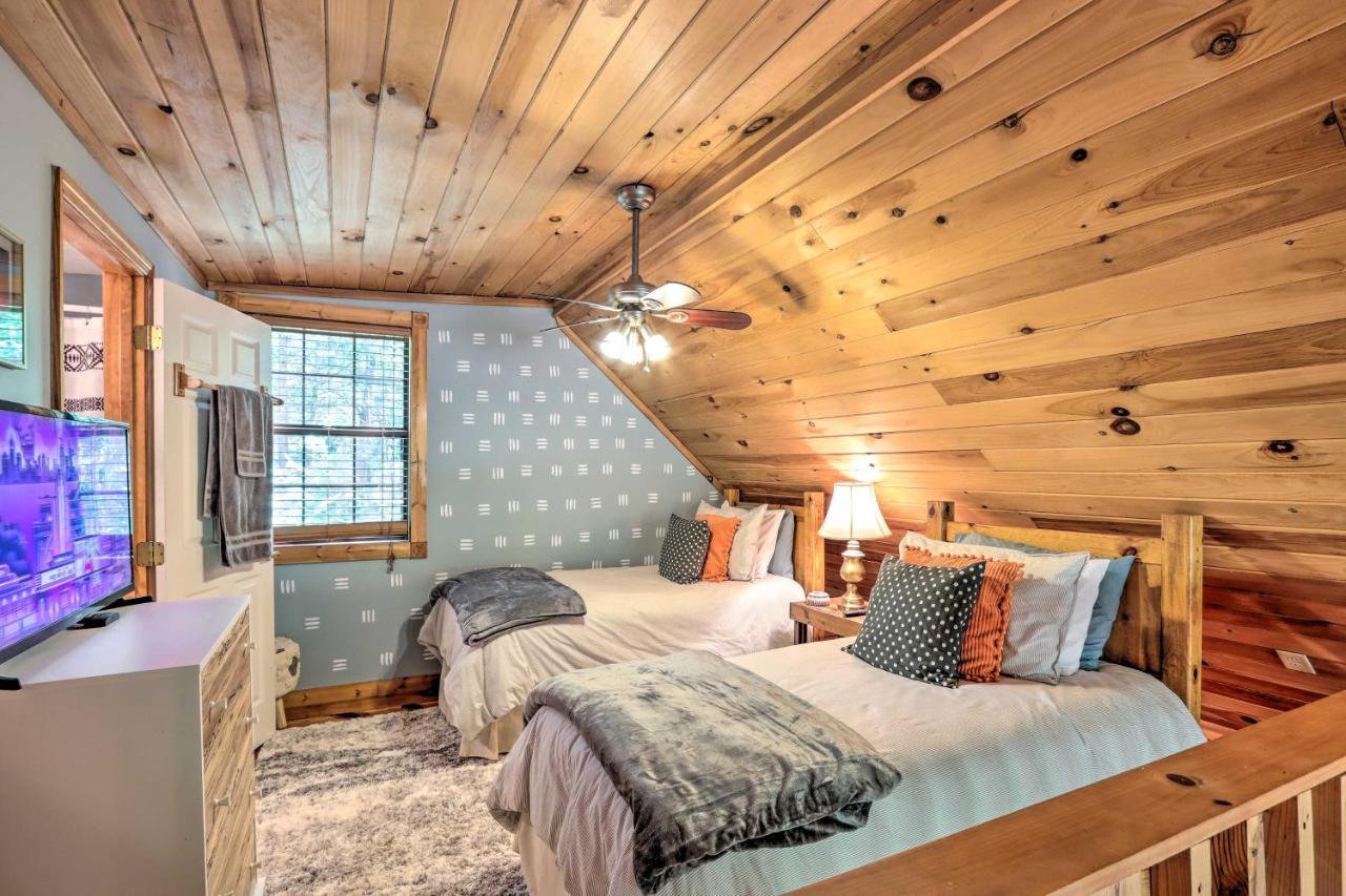 Bumblebee Cottage Murphy Retreat With Hot Tub Salem Екстериор снимка