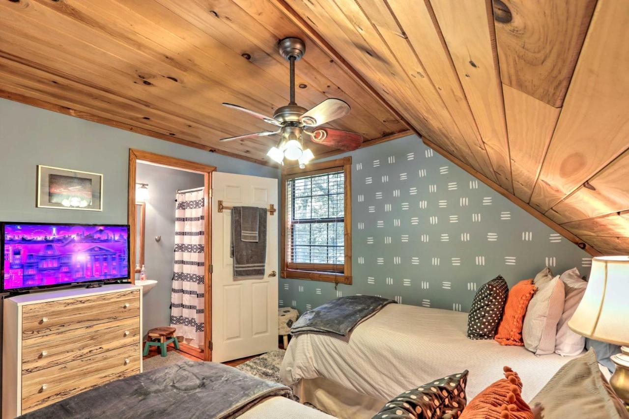 Bumblebee Cottage Murphy Retreat With Hot Tub Salem Екстериор снимка